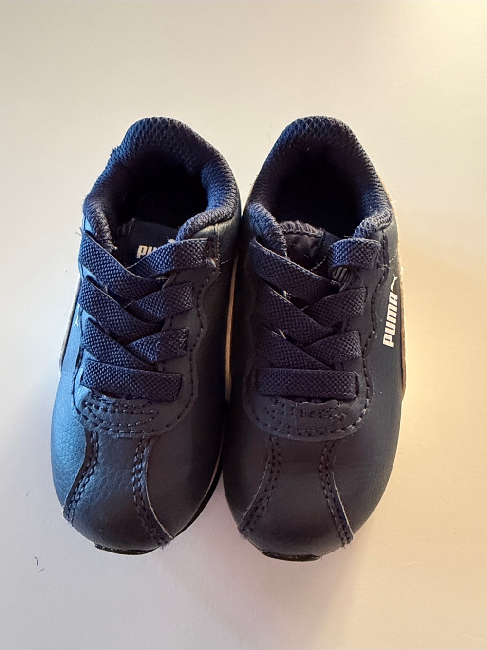 Puma Turin II navy blue sneakers.  Good condition. Size 5 infant.
